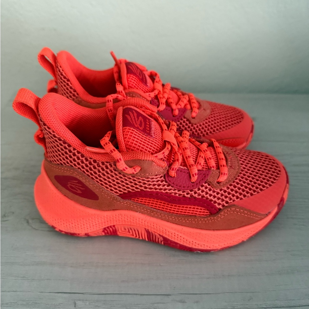 PS Curry 3z 24 sdeKids Sneakers in Red and Orange